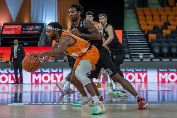 充满了令人 充满了令人