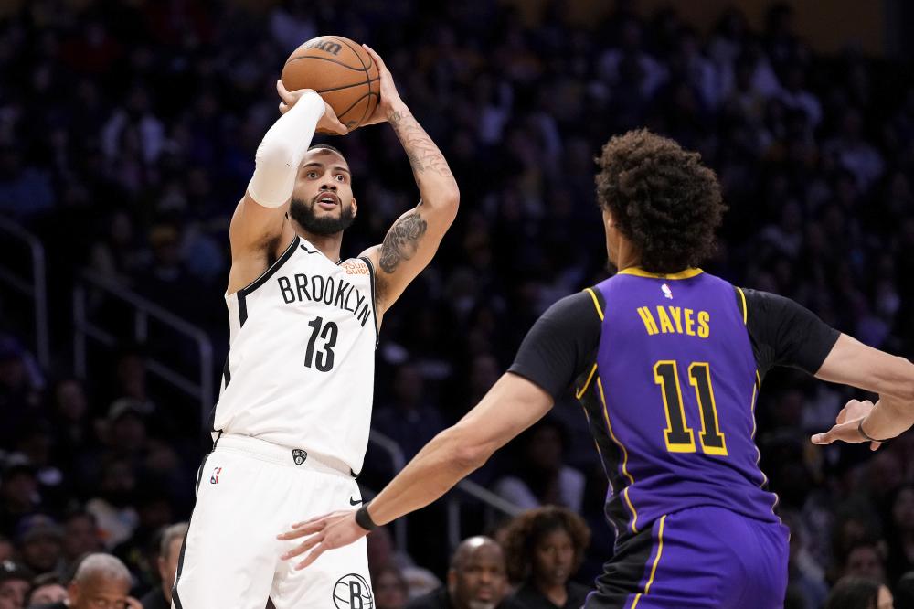 他在场上不 他在场上不